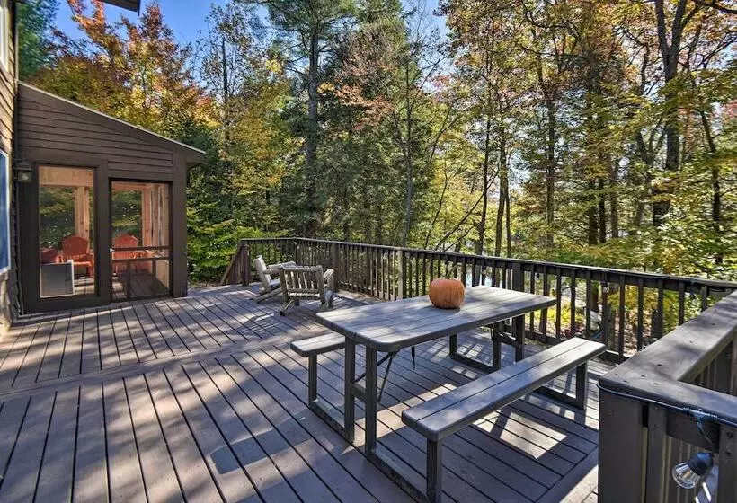 Waterfront Lakes Region Home On Private Cove!