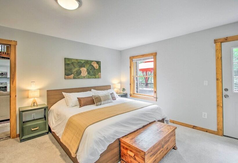 Waterfront Lakes Region Home On Private Cove!