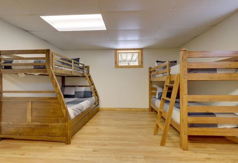 Waterfront Lakes Region Home On Private Cove!