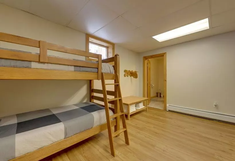 Waterfront Lakes Region Home On Private Cove!