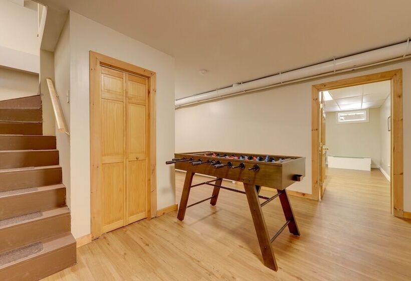 Waterfront Lakes Region Home On Private Cove!