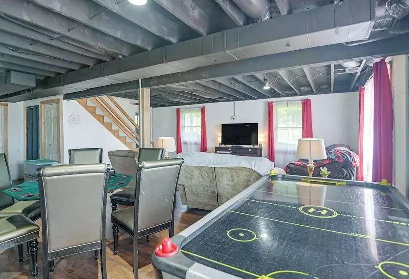 West Virginia Cabin Near Snowshoe Mountain Resort