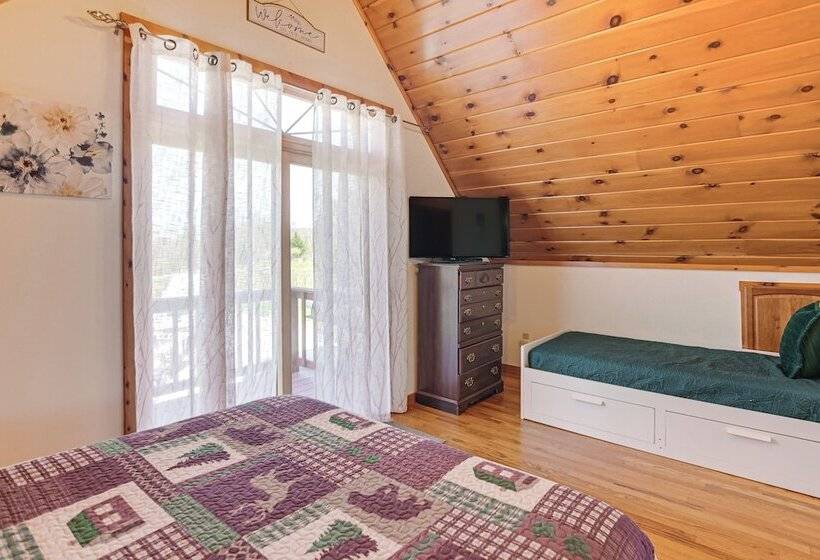 West Virginia Cabin Near Snowshoe Mountain Resort