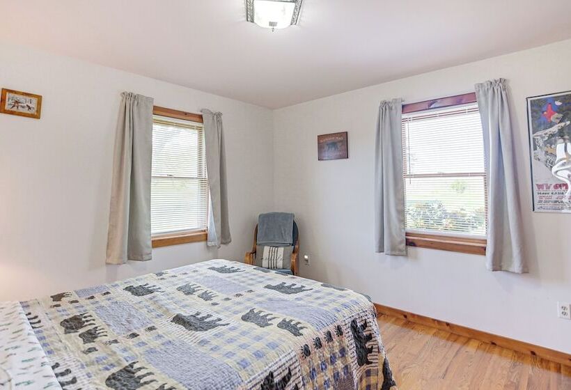 West Virginia Cabin Near Snowshoe Mountain Resort