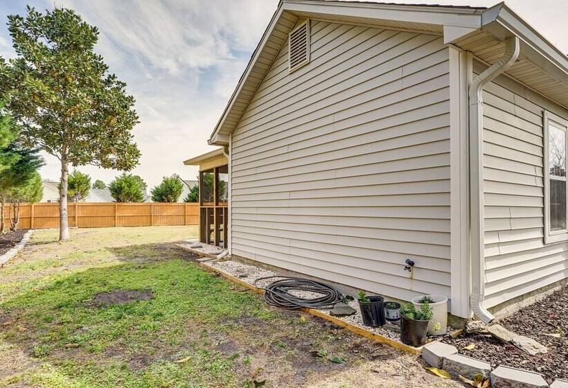 Wilmington Home ~ 7 Mi To Wrightsville Beach!