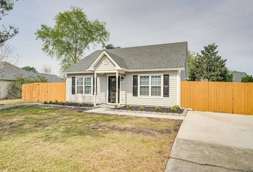 Wilmington Home ~ 7 Mi To Wrightsville Beach!