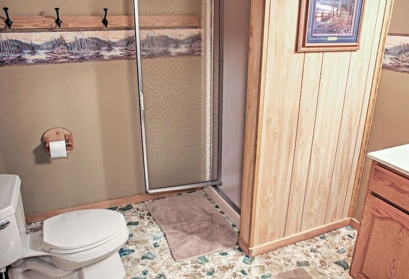 Wonderful Home On Sand Lake W/ Expansive Porch!