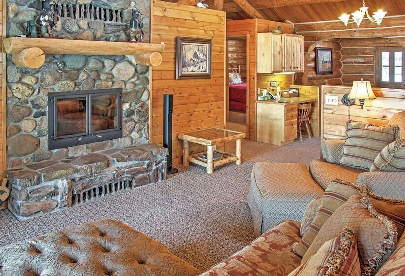 Wonderful Home On Sand Lake W/ Expansive Porch!