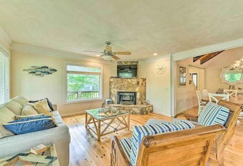 Badin Lake Cabin W/ Dock & 2 Story Boat Slip!