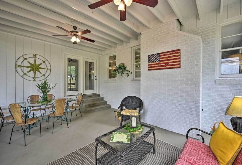 Beaufort Home W/porch, 4 Mi. From Downtown!