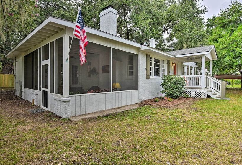 Beaufort Home W/porch, 4 Mi. From Downtown!