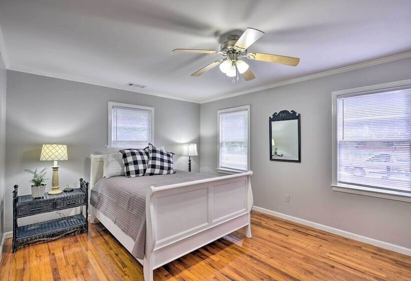 Beaufort Home W/porch, 4 Mi. From Downtown!