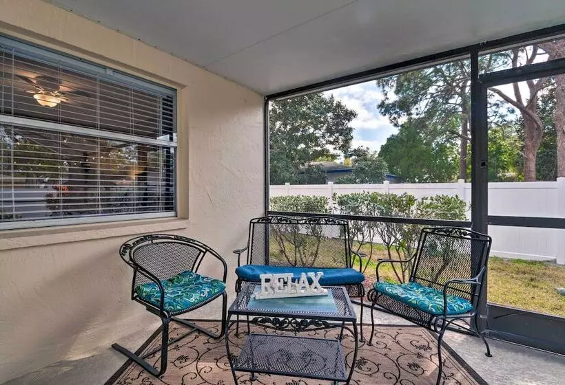 Breezy Sarasota Home W/ Private Pool Near Beach!