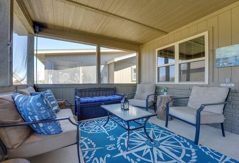 Cabin W/ Pool Access   Walk To Table Rock Lake!