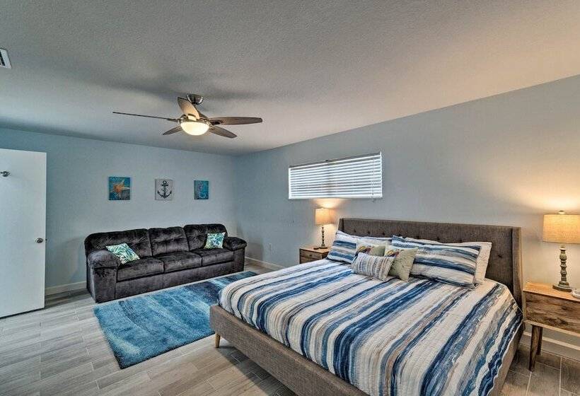 Canalfront Bradenton Home W/ Dock & Pool!