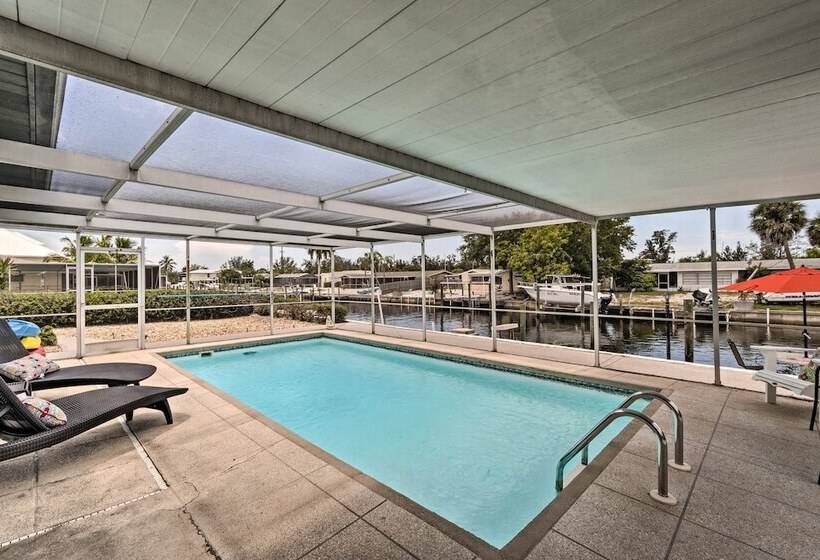 Canalfront Bradenton Home W/ Dock & Pool!