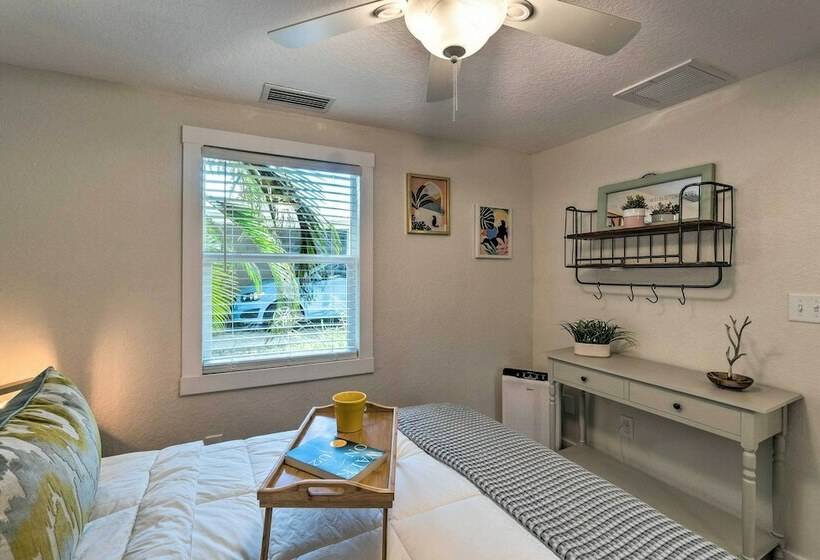 Canalfront Home W/ Kayaks, Pool & On Site Fishing!