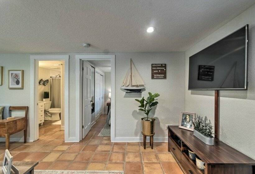 Canalfront Home W/ Kayaks, Pool & On Site Fishing!