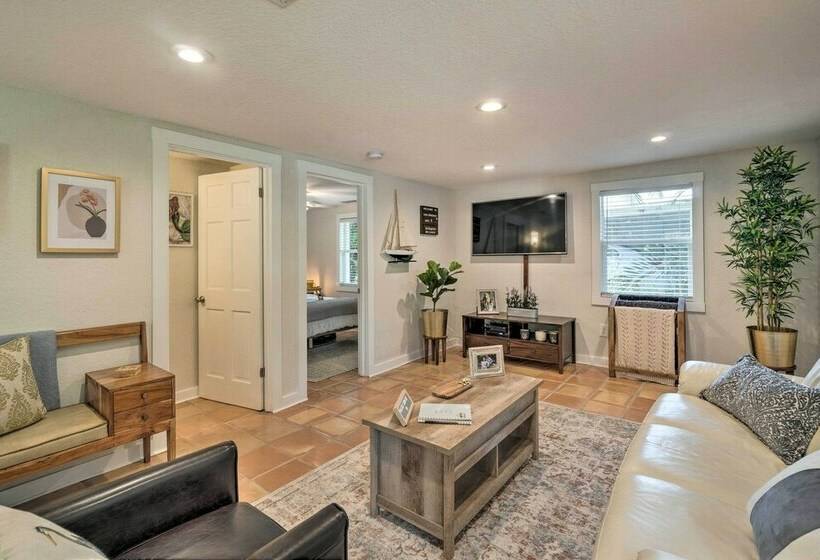 Canalfront Home W/ Kayaks, Pool & On Site Fishing!