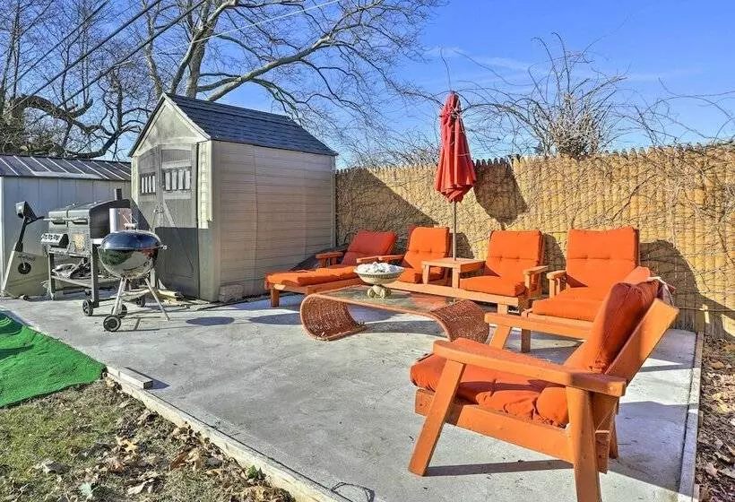 Central Elmont Studio W/ Great Outdoor Space!