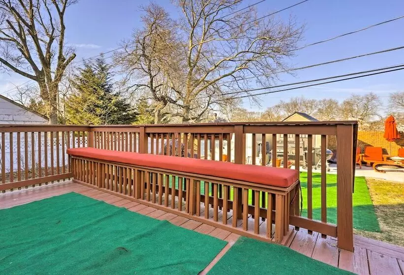 Central Elmont Studio W/ Great Outdoor Space!