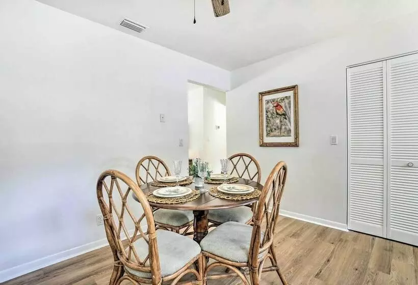 Central Gulfport Home < 1 Mi To The Beach!