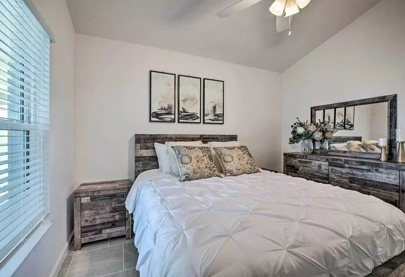 Home In The Villages: Golf Cart & Amenity Access