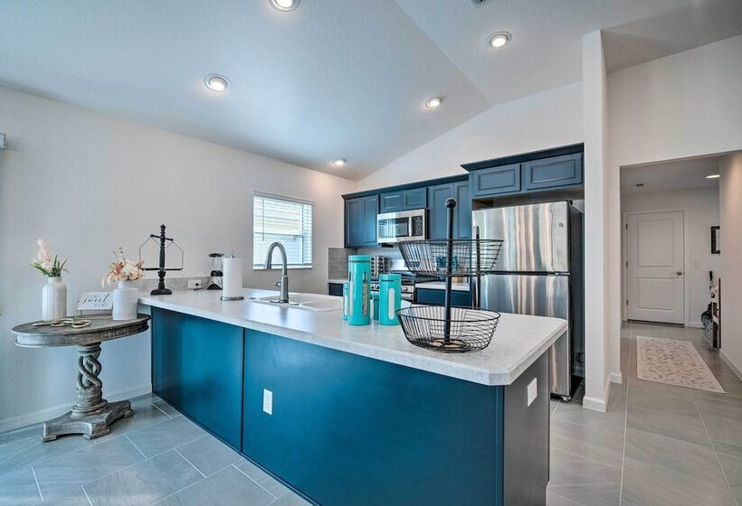 Home In The Villages: Golf Cart & Amenity Access