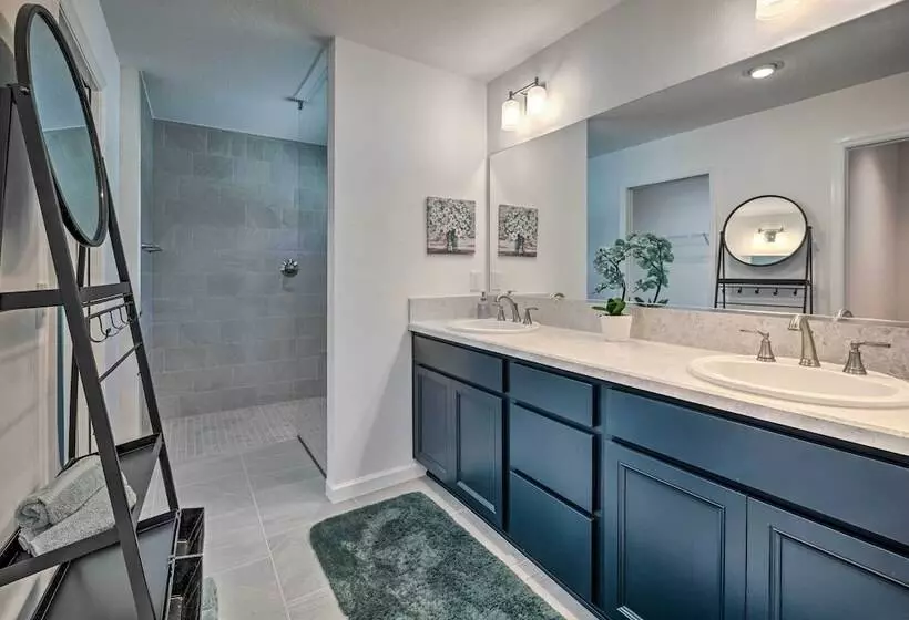 Home In The Villages: Golf Cart & Amenity Access