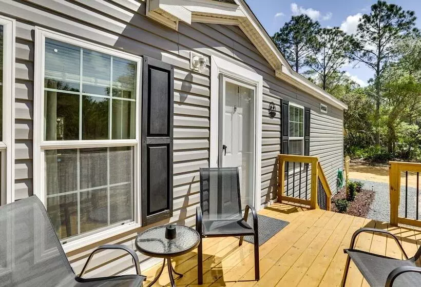 Charming Perry Home ~ 2 Mi To The Gulf!