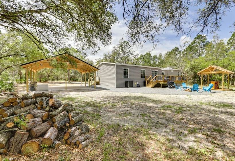 Charming Perry Home ~ 2 Mi To The Gulf!
