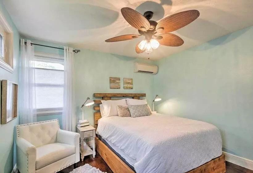 Chic Sarasota Cottage: Near Beaches & Downtown!