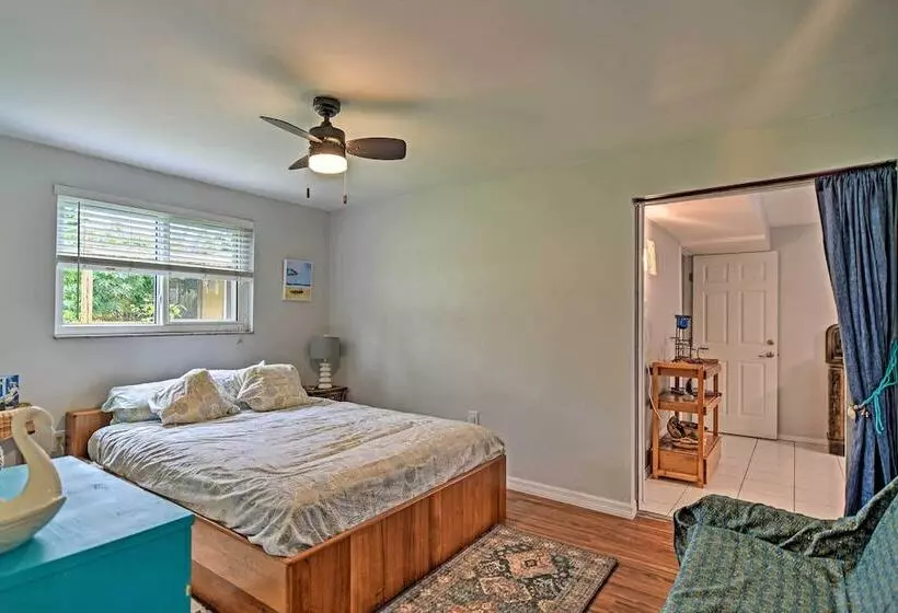 Classic Sarasota Home < 4 Mi To Public Beach