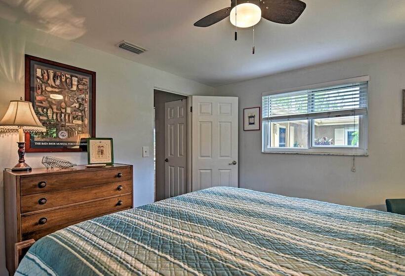 Classic Sarasota Home < 4 Mi To Public Beach