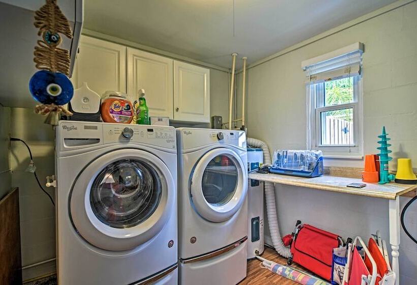 Classic Sarasota Home < 4 Mi To Public Beach