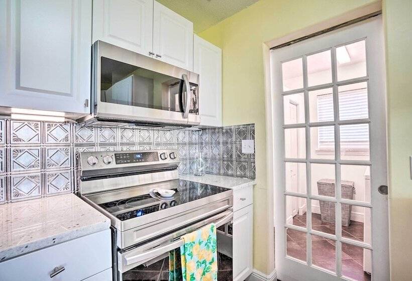 Coastal Bonita Shores Holiday Home Near Beach!