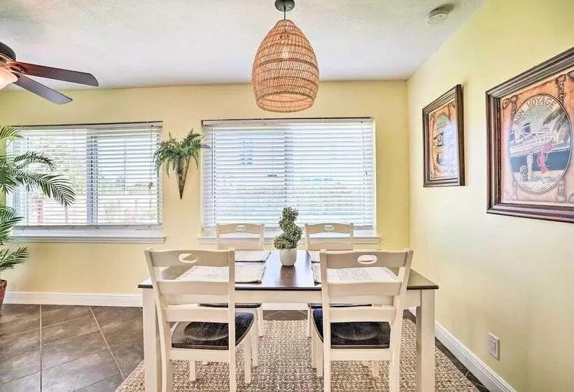 Coastal Bonita Shores Holiday Home Near Beach!