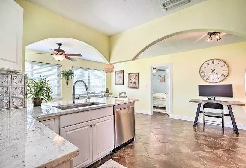 Coastal Bonita Shores Holiday Home Near Beach!