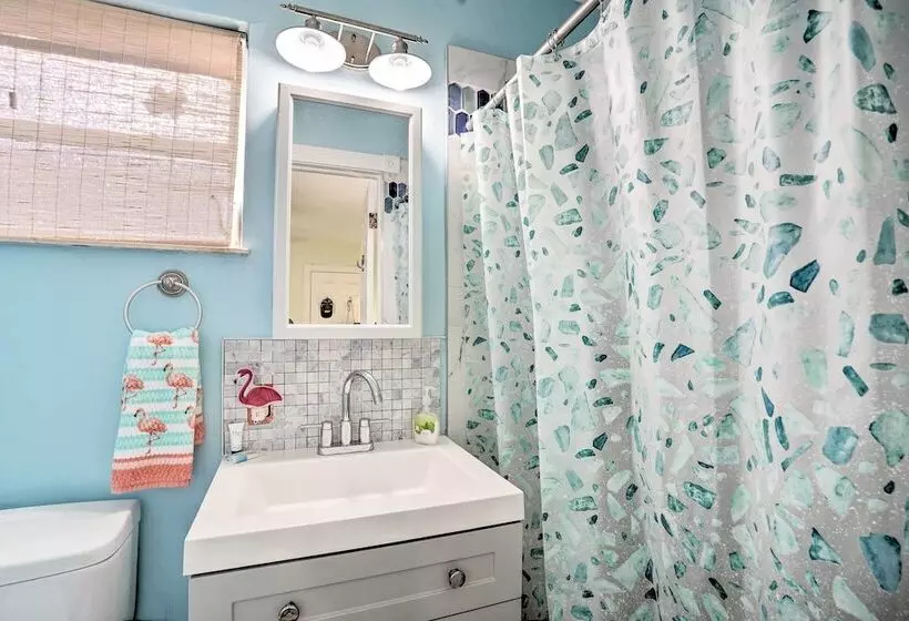 Coastal Bonita Shores Holiday Home Near Beach!