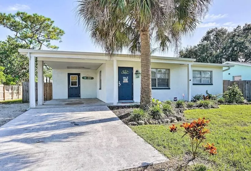 Coastal Bonita Shores Holiday Home Near Beach!