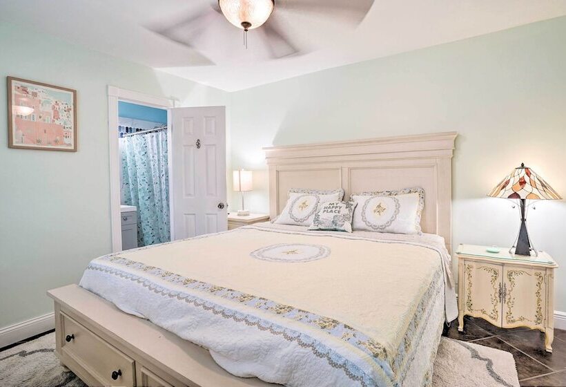 Coastal Bonita Shores Holiday Home Near Beach!