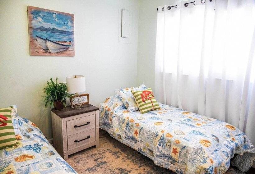 Coastal Bonita Shores Holiday Home Near Beach!