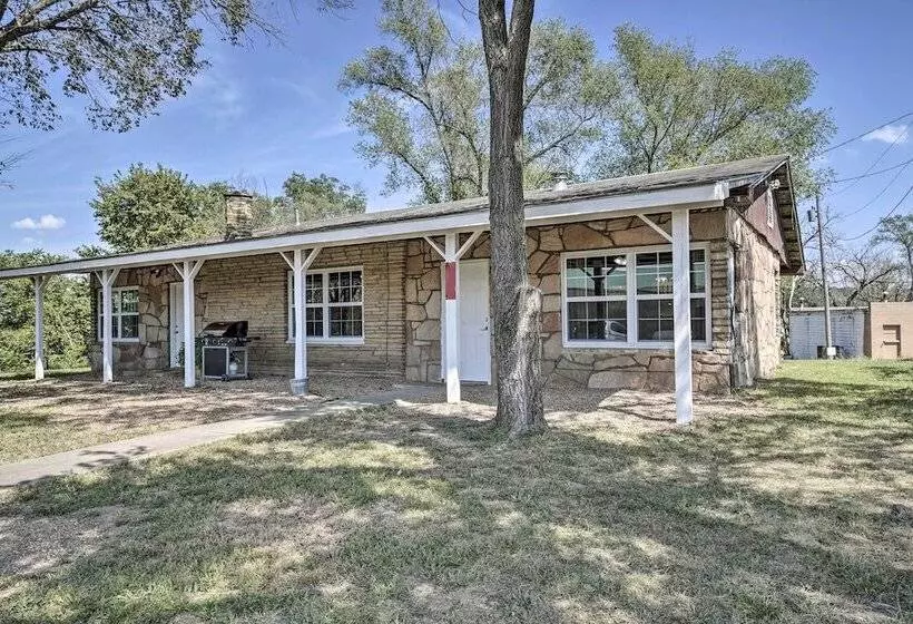 Cobblestone Cottage  10 Mi To Pomme De Terre!