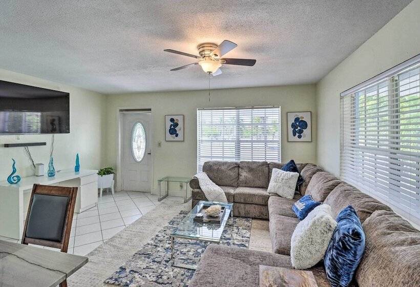 Cozy Key West Beach Cottage: Walk To Beaches!