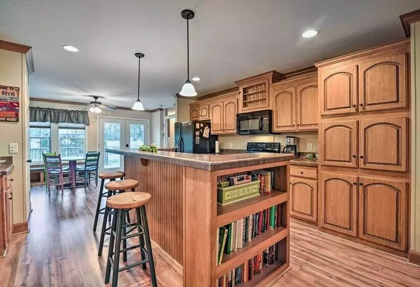 Cozy Murrells Inlet Home ~ 3/4 Mi To Beach!