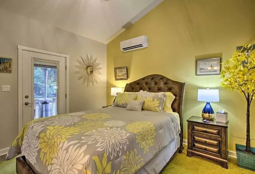 Creekside  Lincoln Lodge  In The Pocono Mtns!