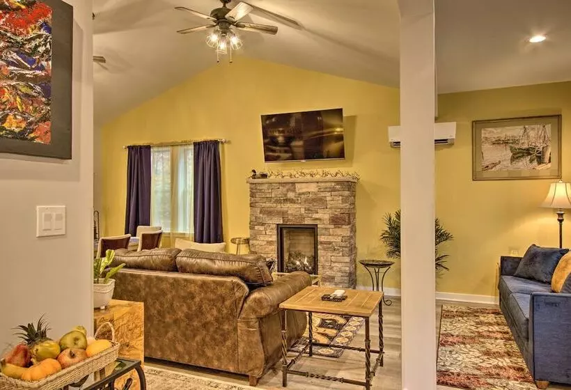 Creekside  Lincoln Lodge  In The Pocono Mtns!