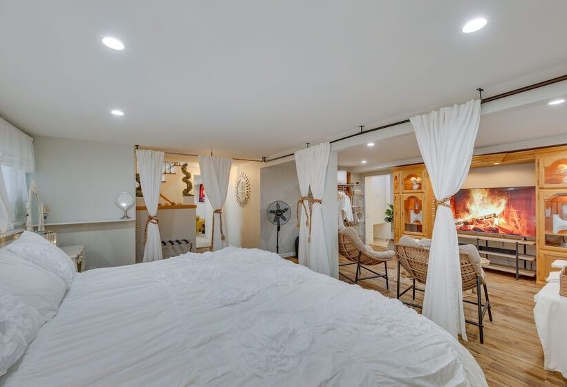 Dreams Of Paradise Luxury Home W/ Pool!