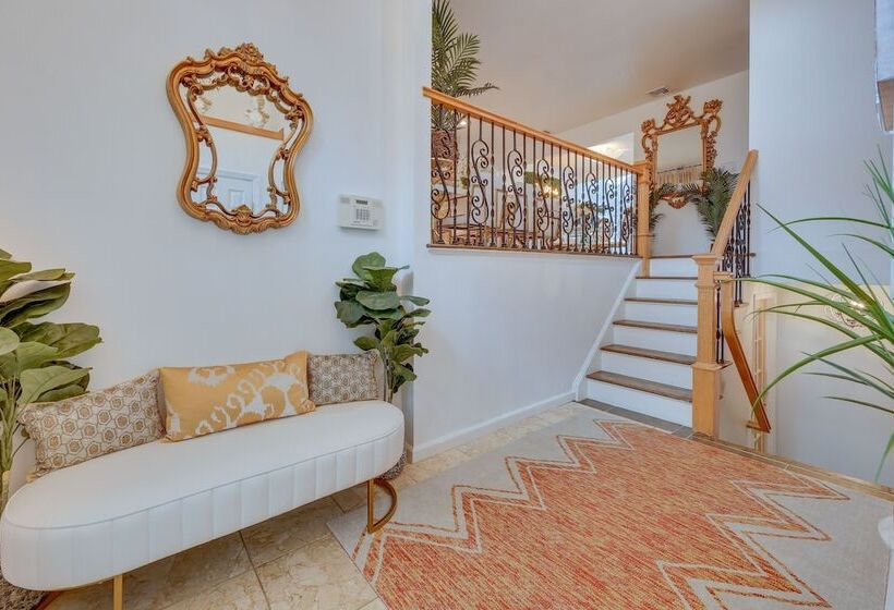 Dreams Of Paradise Luxury Home W/ Pool!