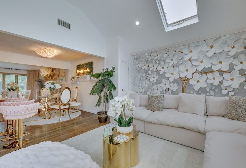 Dreams Of Paradise Luxury Home W/ Pool!